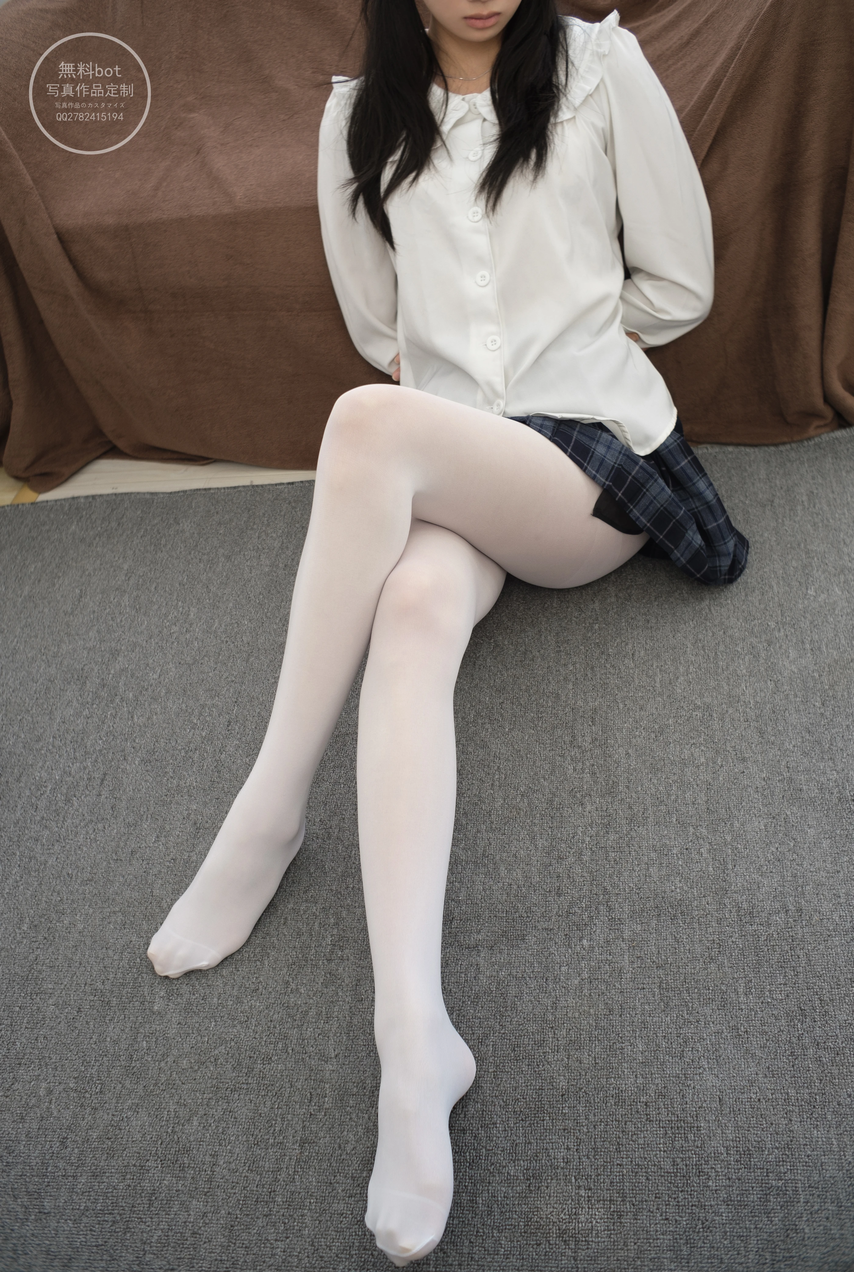 森萝财团 有料 NO.018 吸吸 白丝少女的百褶裙 [71P]插图